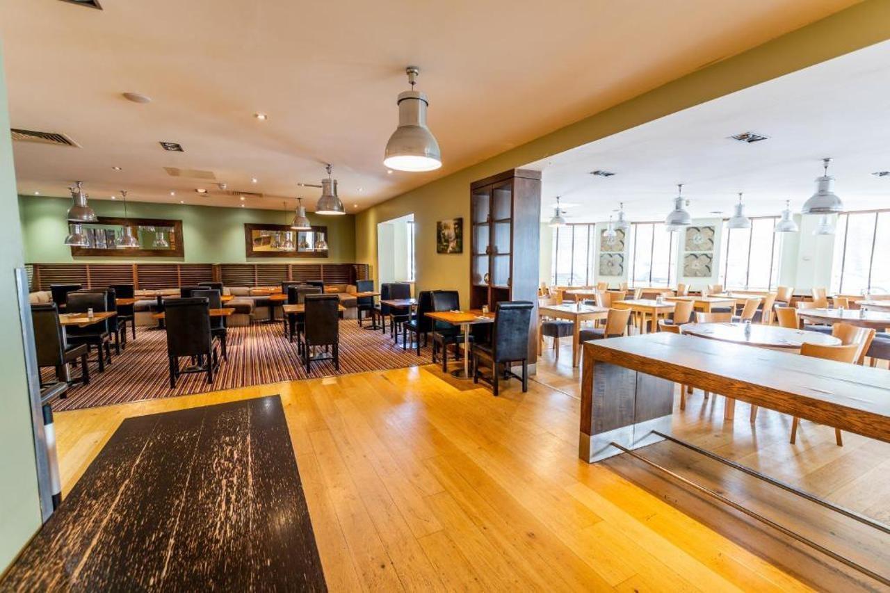 Britannia Daresbury Park Hotel & Spa Warrington Екстериор снимка