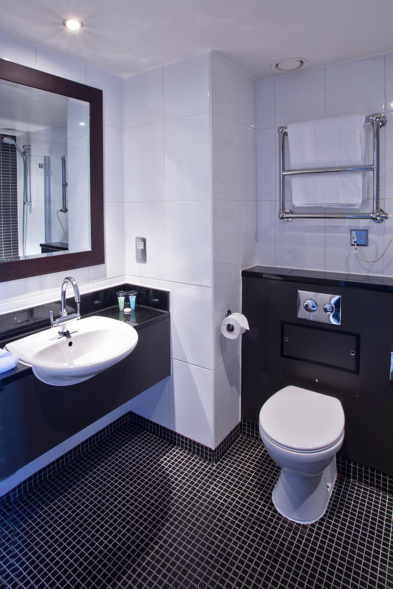Britannia Daresbury Park Hotel & Spa Warrington Екстериор снимка